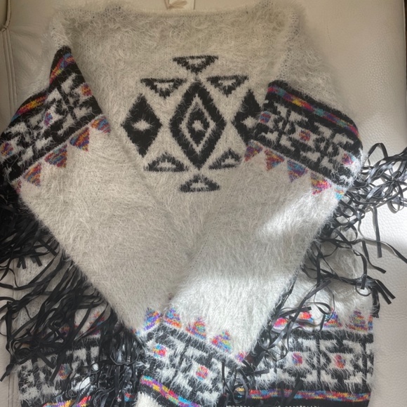 Sweater - Picture 2 of 3